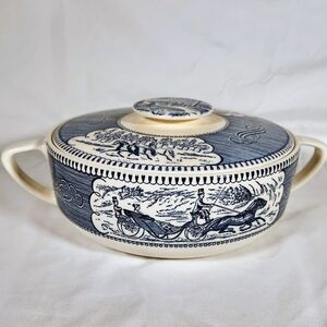 Vintage Royal Blue Currier and Ives 1.25 Qt Round Covered Handled Casserole USA